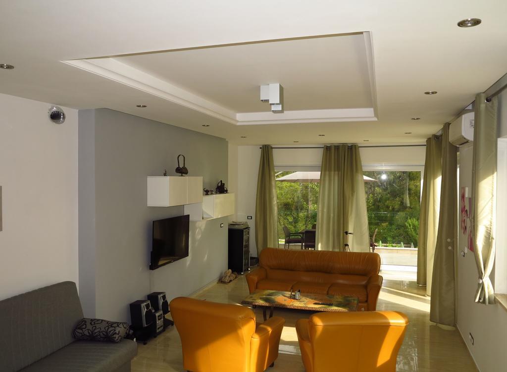 Apartments Rotiroti ザダル 部屋 写真